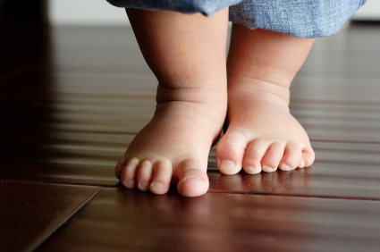 Baby-taking-steps[1]